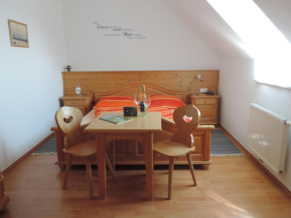 Weingut Gaestezimmer Gruber Ehrenhausen Luaran gambar